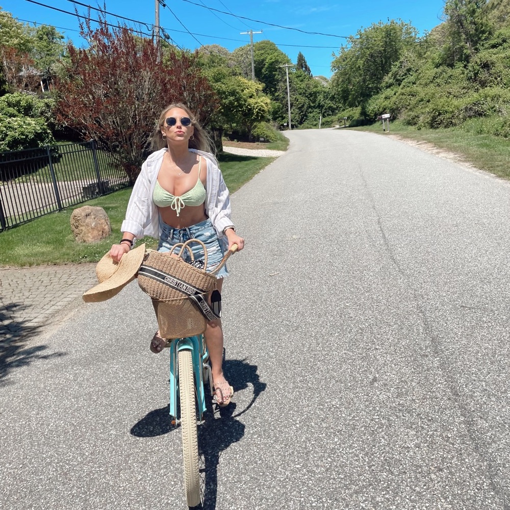 MEET YOUR SELLER 💁🏼